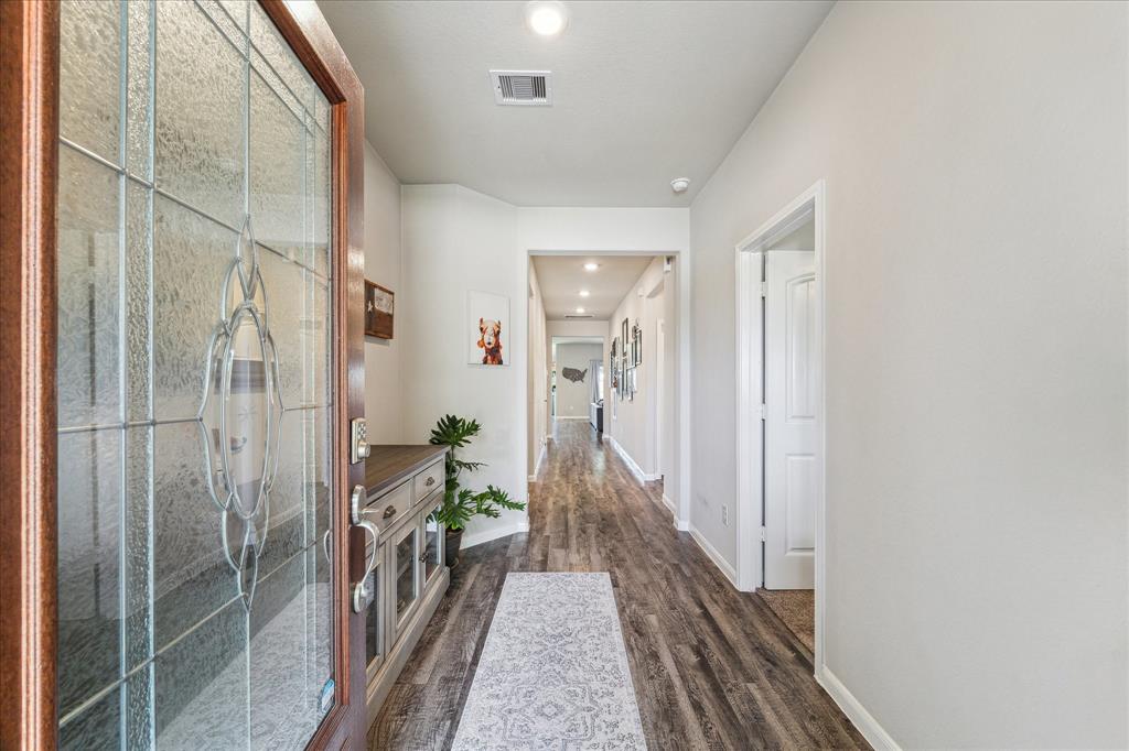 2306 Brickfielder Lane, Baytown, Texas image 3