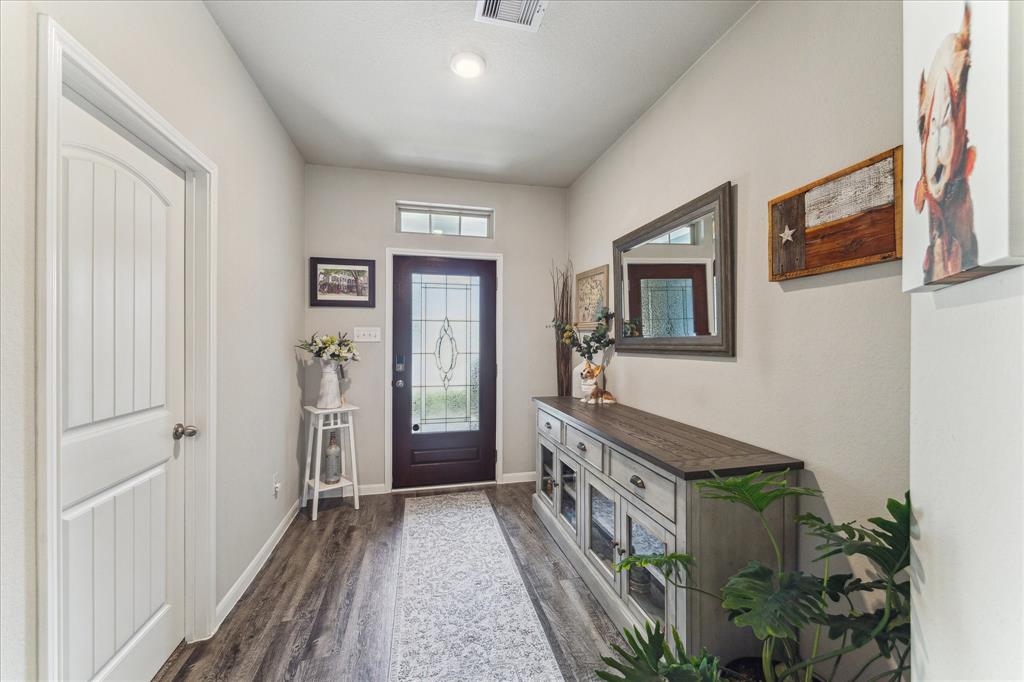 2306 Brickfielder Lane, Baytown, Texas image 4