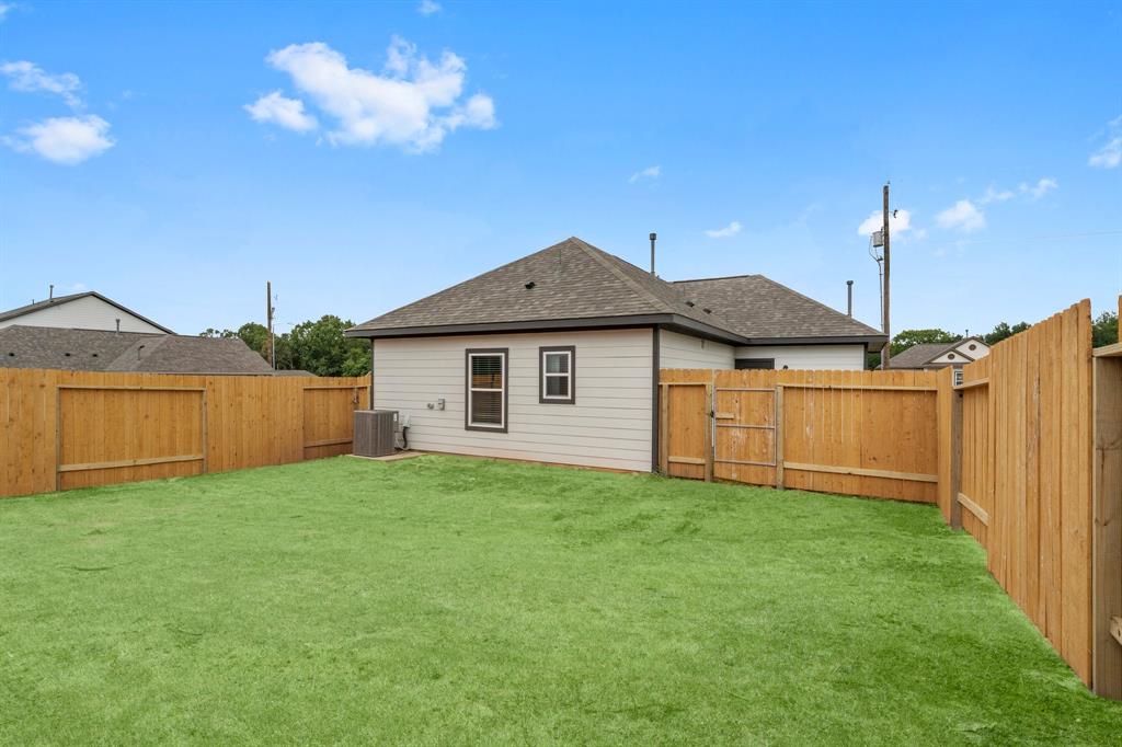 11869 East Gate Drive Dr, Willis, Texas image 26