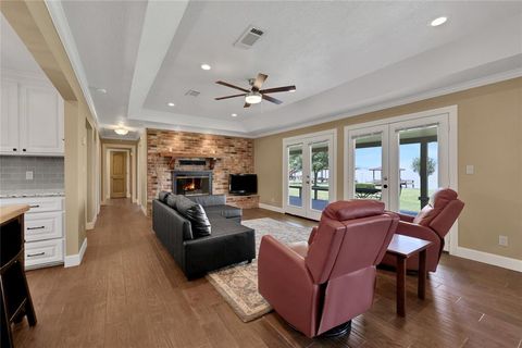 Single Family Residence in Point Blank TX 600 Highcrest Drive 9.jpg