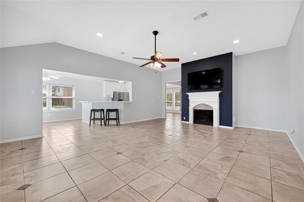 2002 Tower Bridge Road, Pearland, Texas image 6
