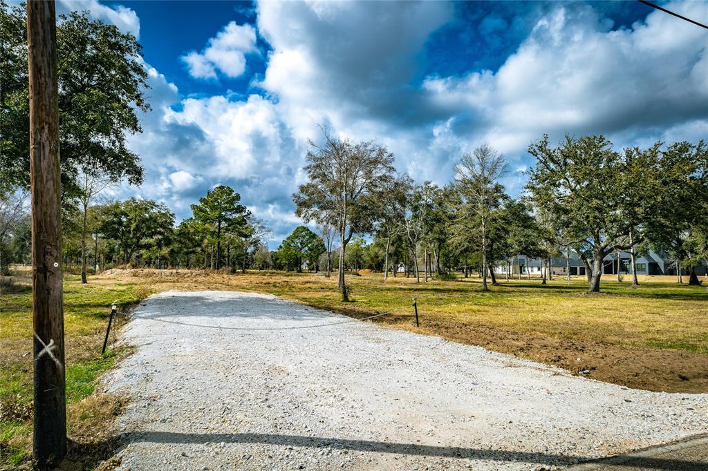 3680 County Road 326, Alvin, Texas image 5