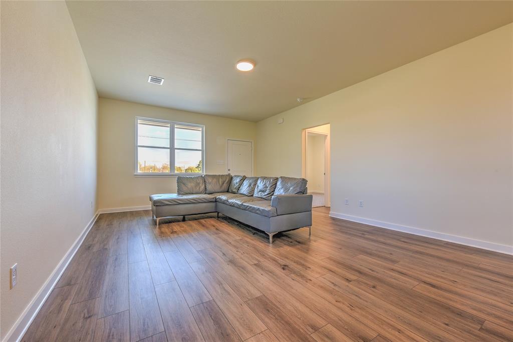 513 E Railroad Street #2, Franklin, Texas image 5
