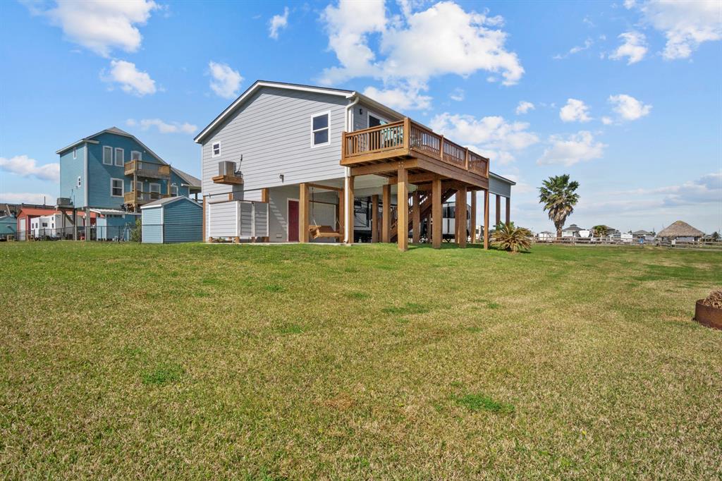 979 Sea Spray Drive, Crystal Beach, Texas image 16