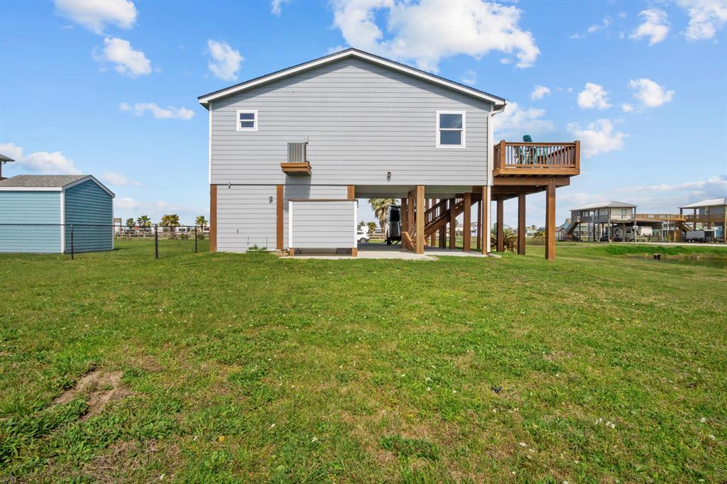 979 Sea Spray Drive, Crystal Beach, Texas image 17