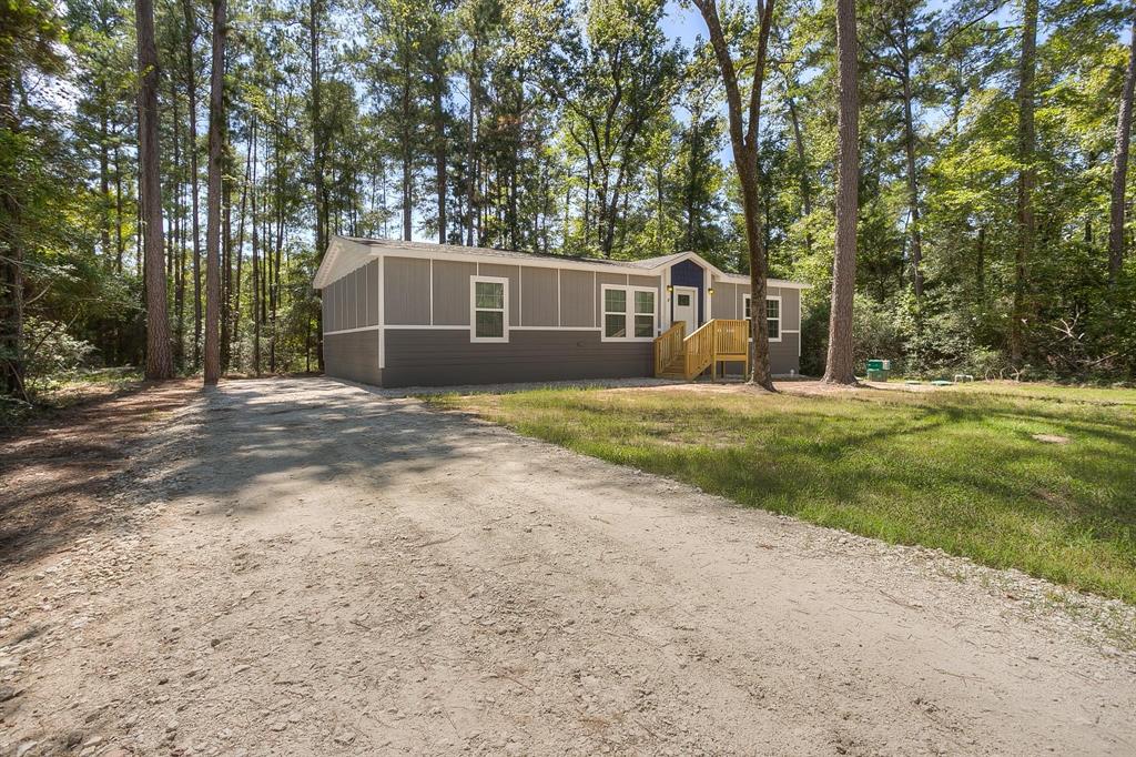 304 N Walnut Drive, Trinity, Texas image 3