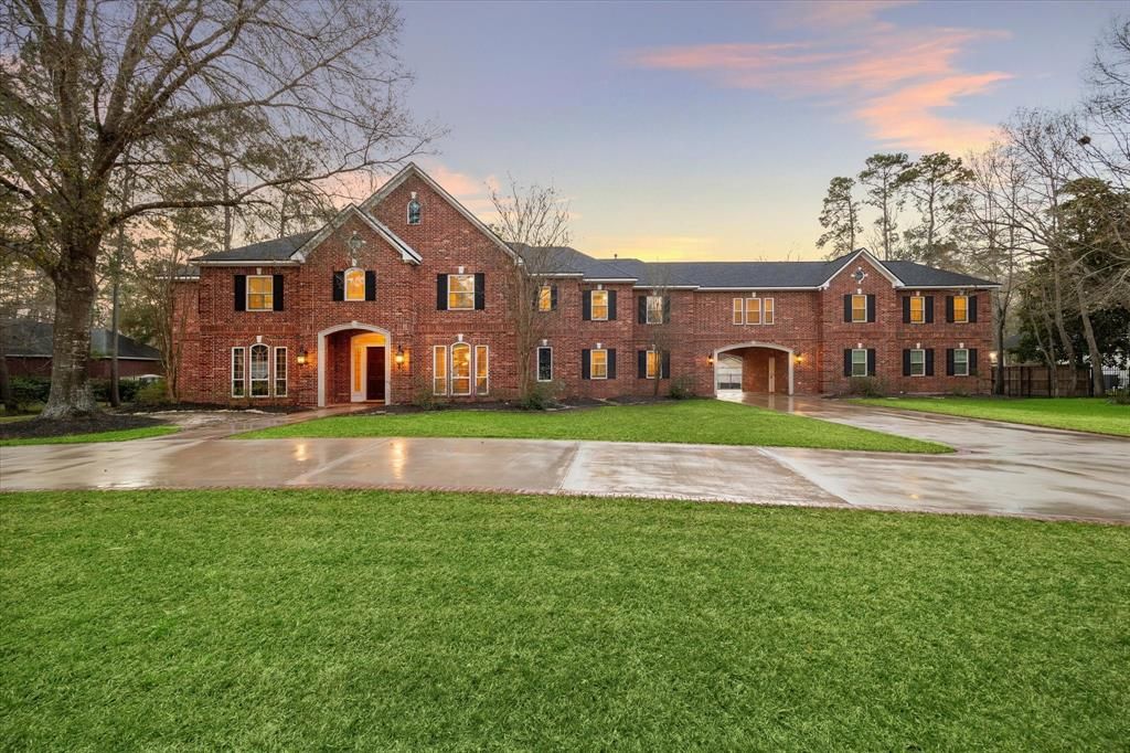 Photo of 15 Enchanted Woods Drive, Kingwood, TX 77339 (MLS # 80843001)