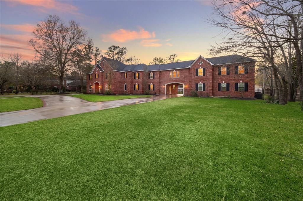 Photo of 15 Enchanted Woods Drive, Kingwood, TX 77339 (MLS # 80843001)