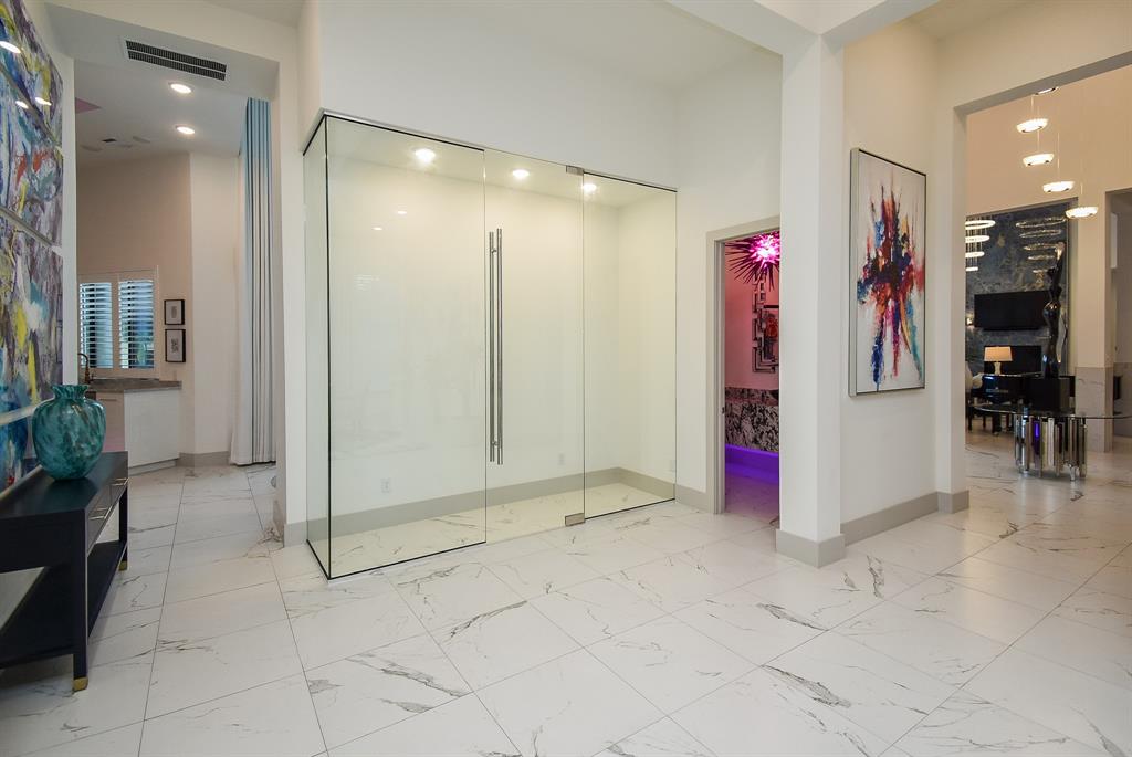 32 E Shady Lane, Houston, Texas image 32