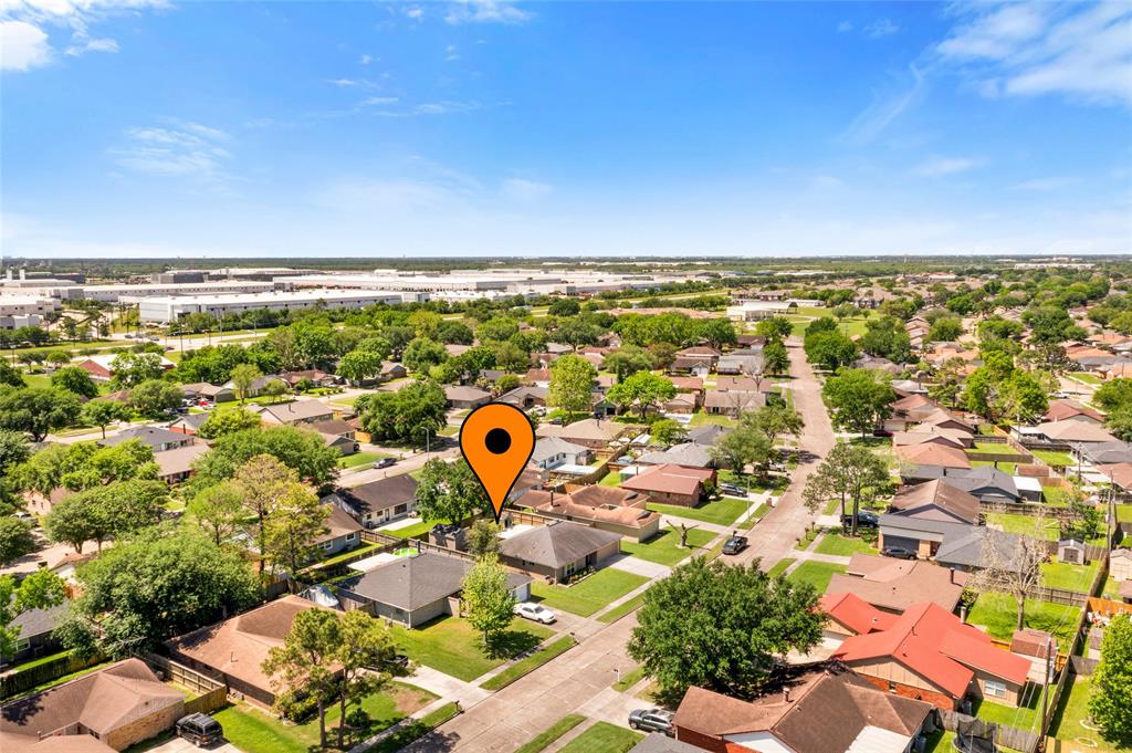 10114 Clairmont Drive, La Porte, Texas image 24