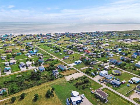 1083 Lakewood Dr Drive Crystal Beach TX 77650