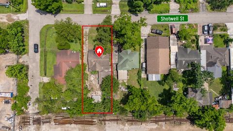 Photo of 206 Shotwell Street, Houston, TX 77020 (MLS # 41007547)
