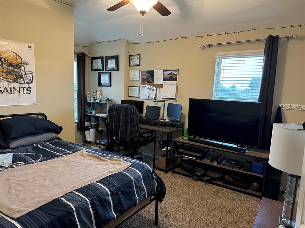 6861 Dogwood Cliff Lane, Dickinson, Texas image 19