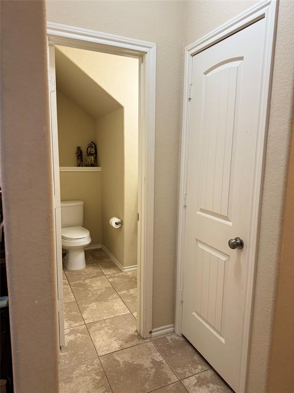 6861 Dogwood Cliff Lane, Dickinson, Texas image 4