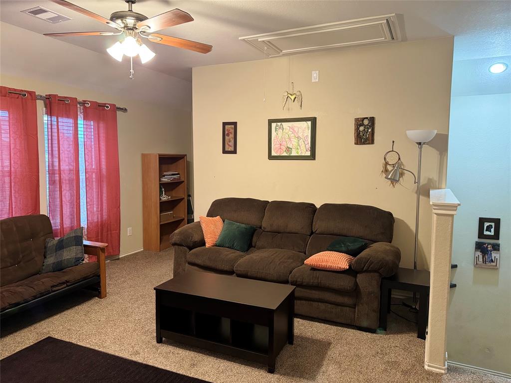 6861 Dogwood Cliff Lane, Dickinson, Texas image 12