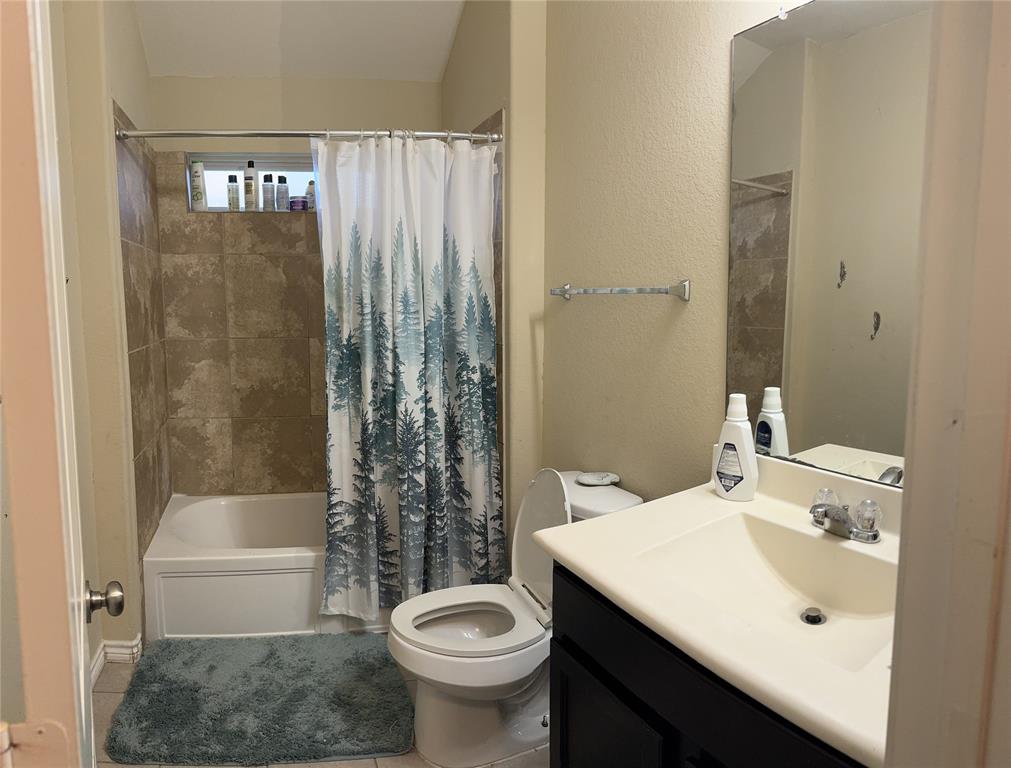 6861 Dogwood Cliff Lane, Dickinson, Texas image 24