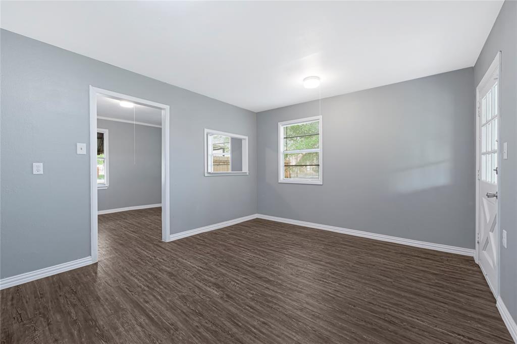 7401 Carrie Lane, Deer Park, New York image 8