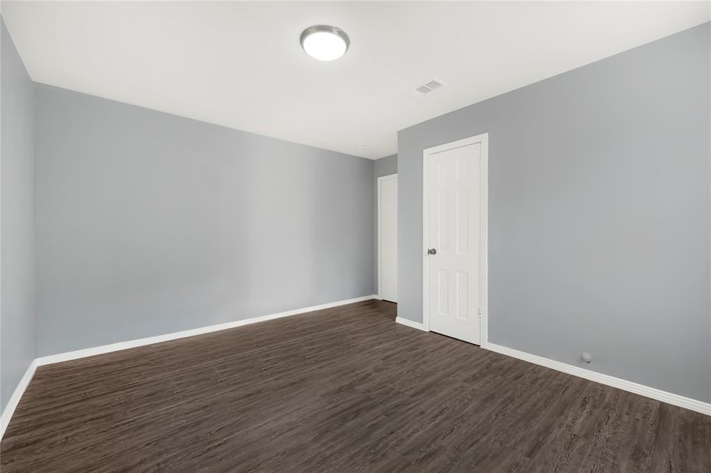 7401 Carrie Lane, Deer Park, New York image 15