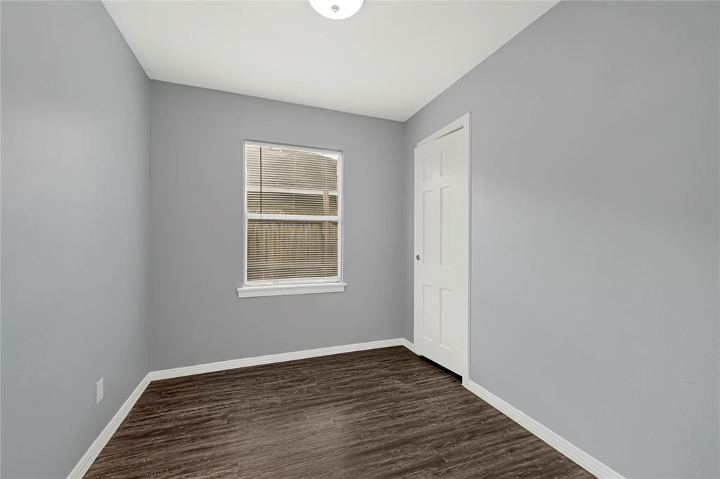 7401 Carrie Lane, Deer Park, New York image 13