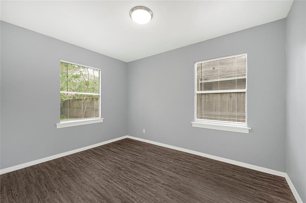 7401 Carrie Lane, Deer Park, New York image 12