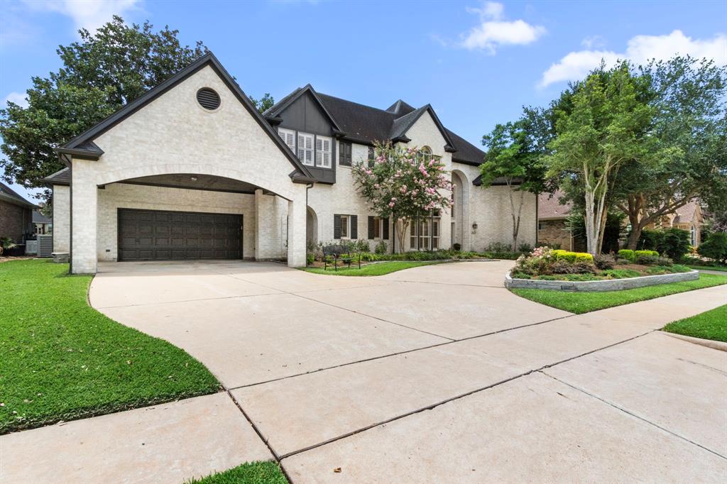 2623 Old South Drive