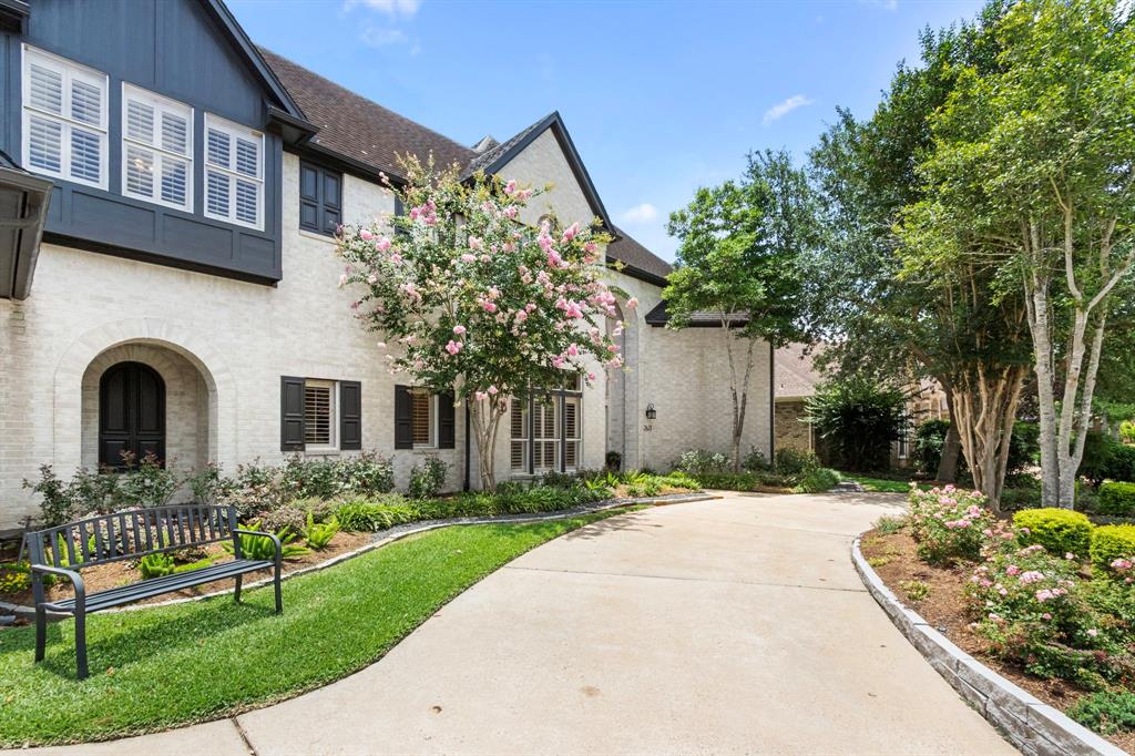 2623 Old South Drive
