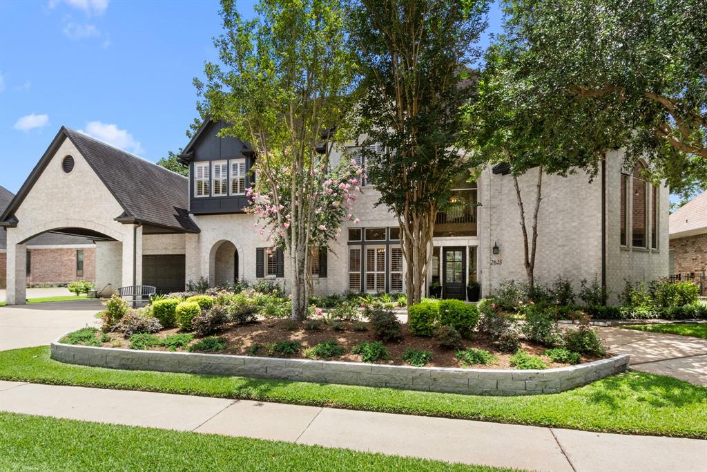2623 Old South Drive