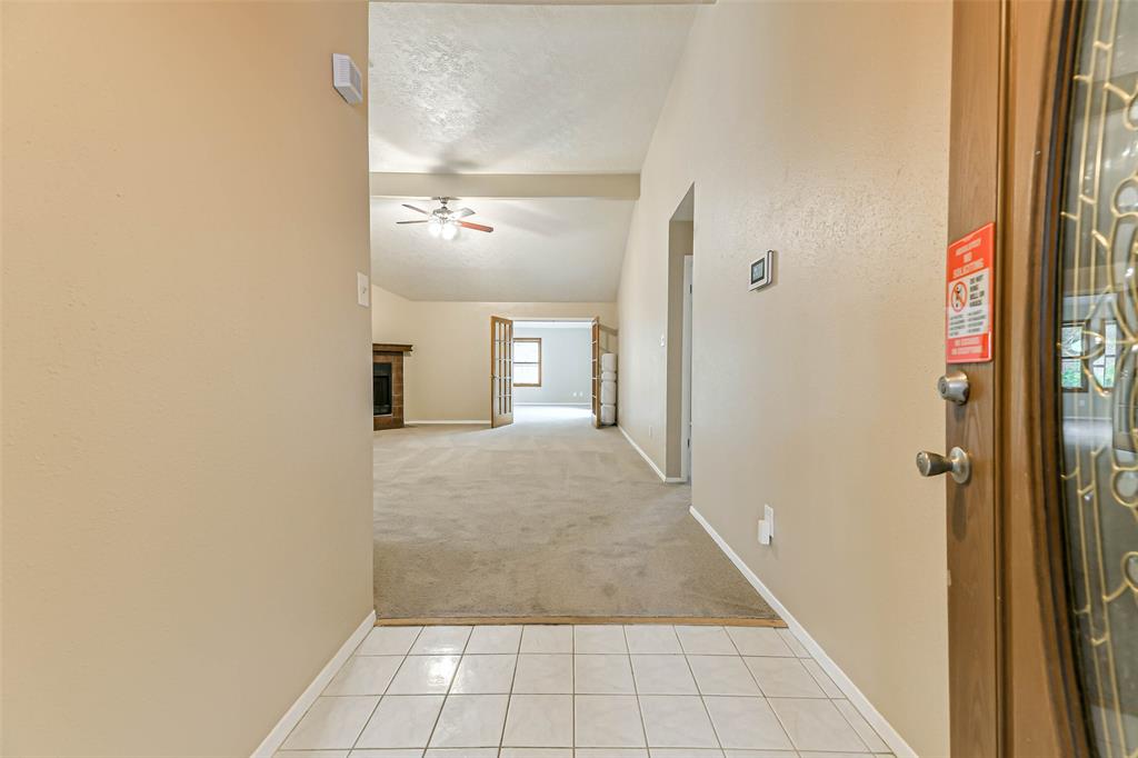 412 Starborrough Drive, League City, Texas image 3