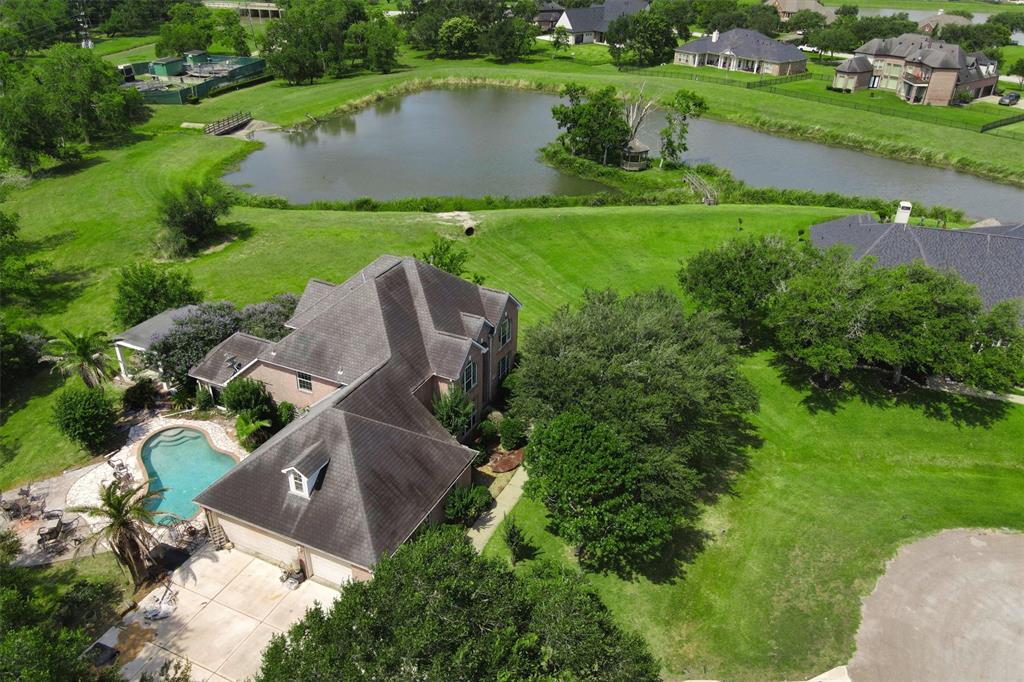 9131 Crown Jewel Drive, Richmond, Texas image 38