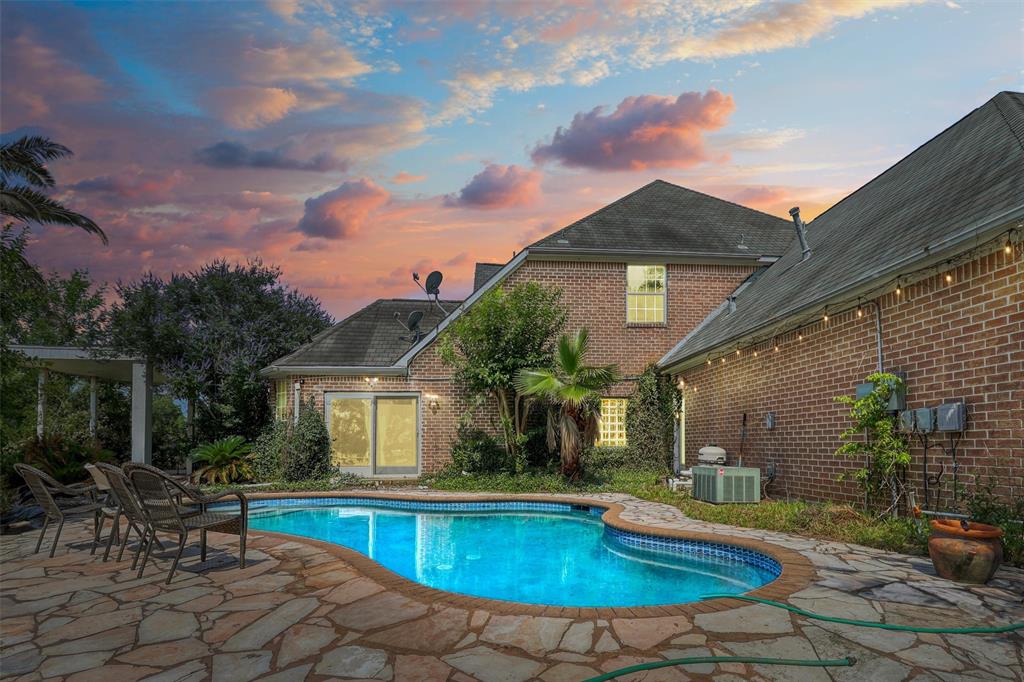 9131 Crown Jewel Drive, Richmond, Texas image 37