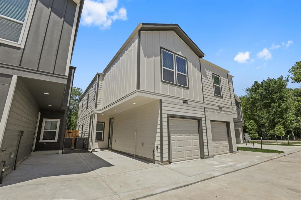 13507 Axel Lane