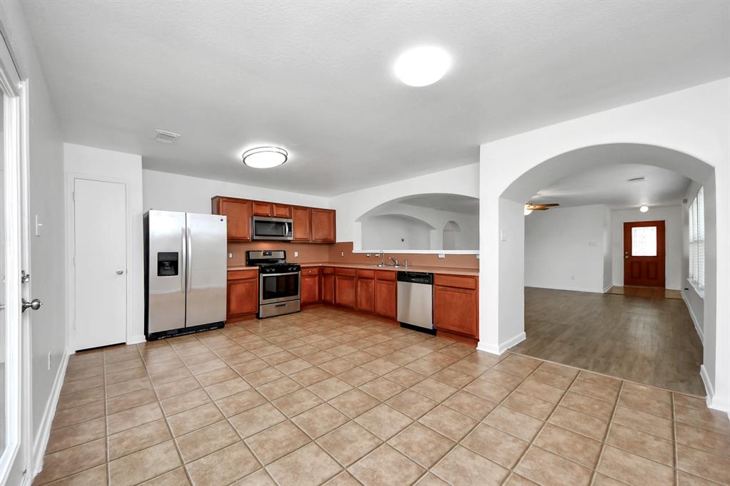 5818 Taylan Lane, Rosenberg, Texas image 10