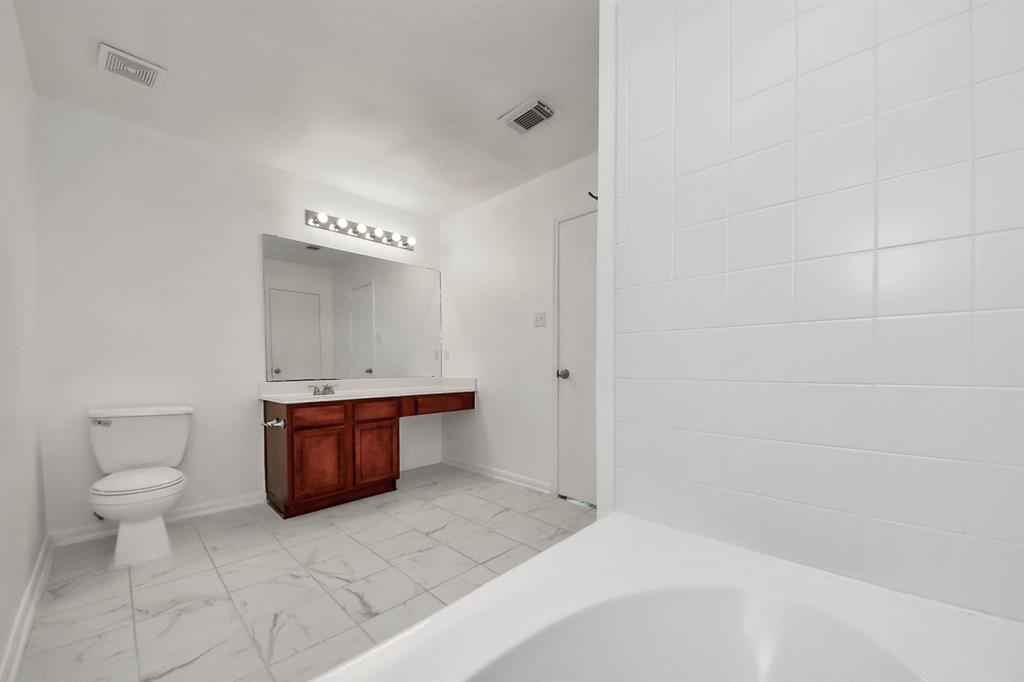 5818 Taylan Lane, Rosenberg, Texas image 34