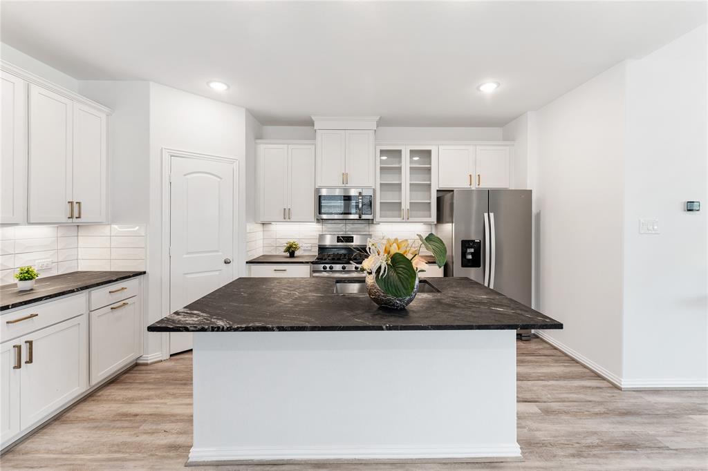 546 Long Beach Bay Drive, Katy, Texas image 9