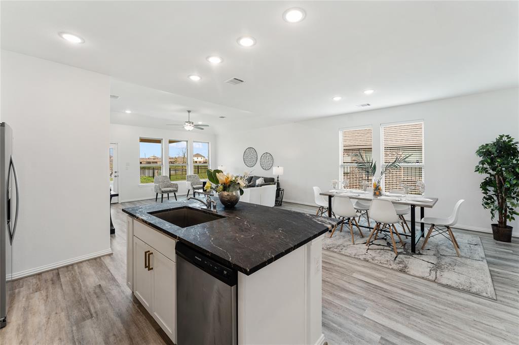 546 Long Beach Bay Drive, Katy, Texas image 13