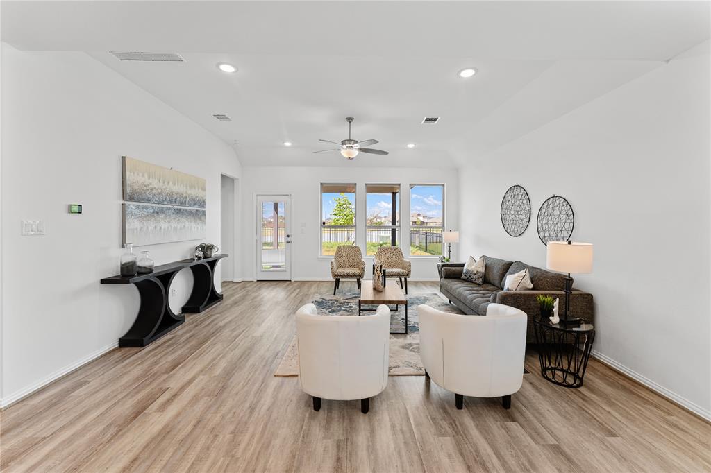 546 Long Beach Bay Drive, Katy, Texas image 18