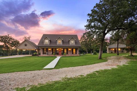 Single Family Residence in Bellville TX 5973 Highway 36.jpg