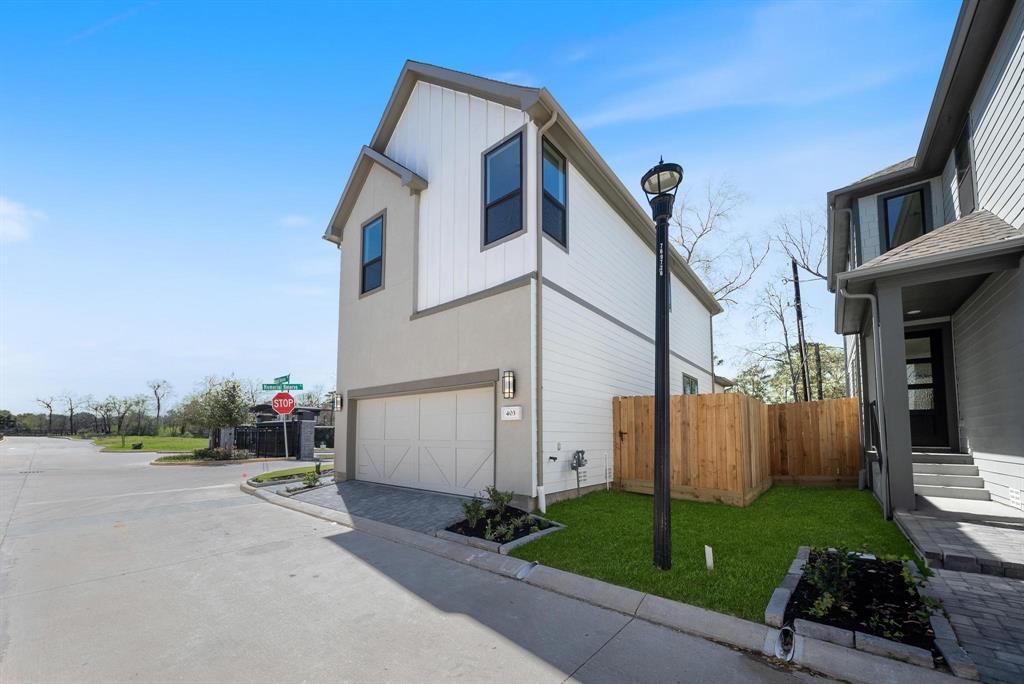 403 Forest Reserve Place