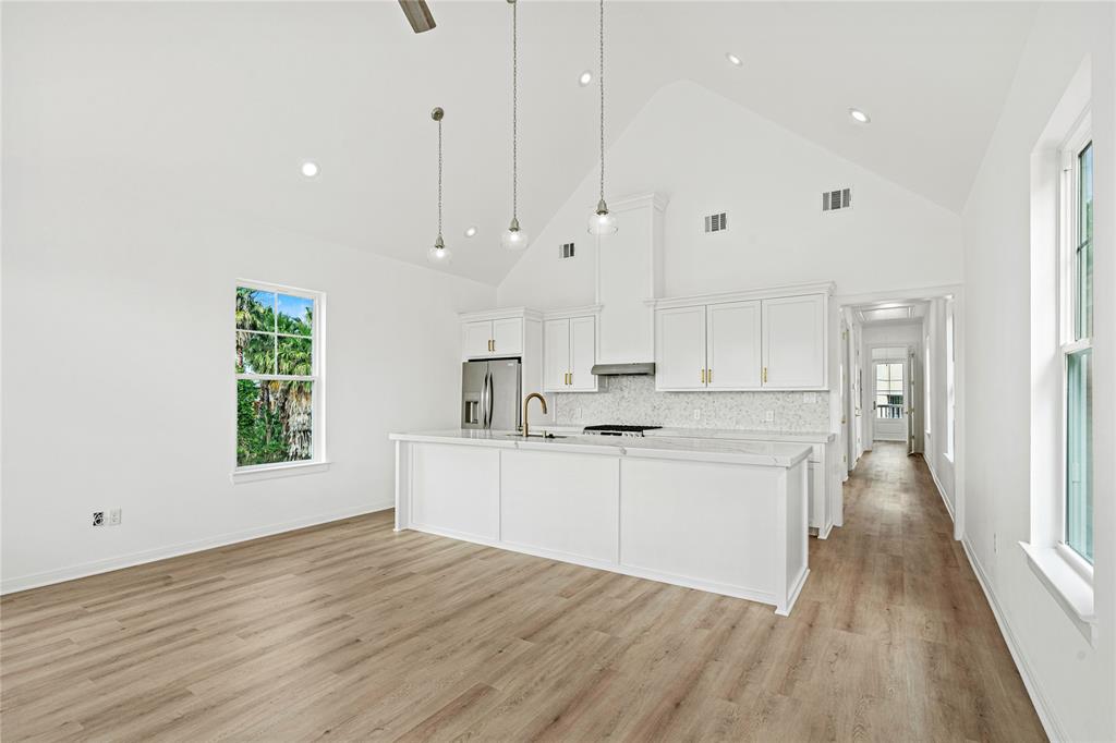 1028 62nd Street, Galveston, Texas image 3