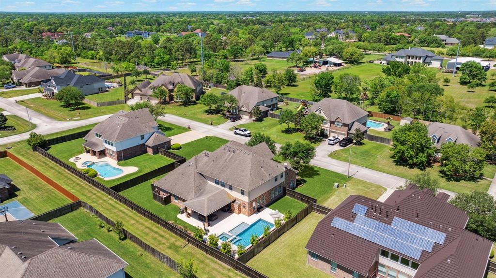 2411 Lakeway Drive, Friendswood, Texas image 19