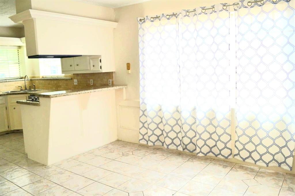 839 Hidden Canyon Road, Katy, Texas image 11