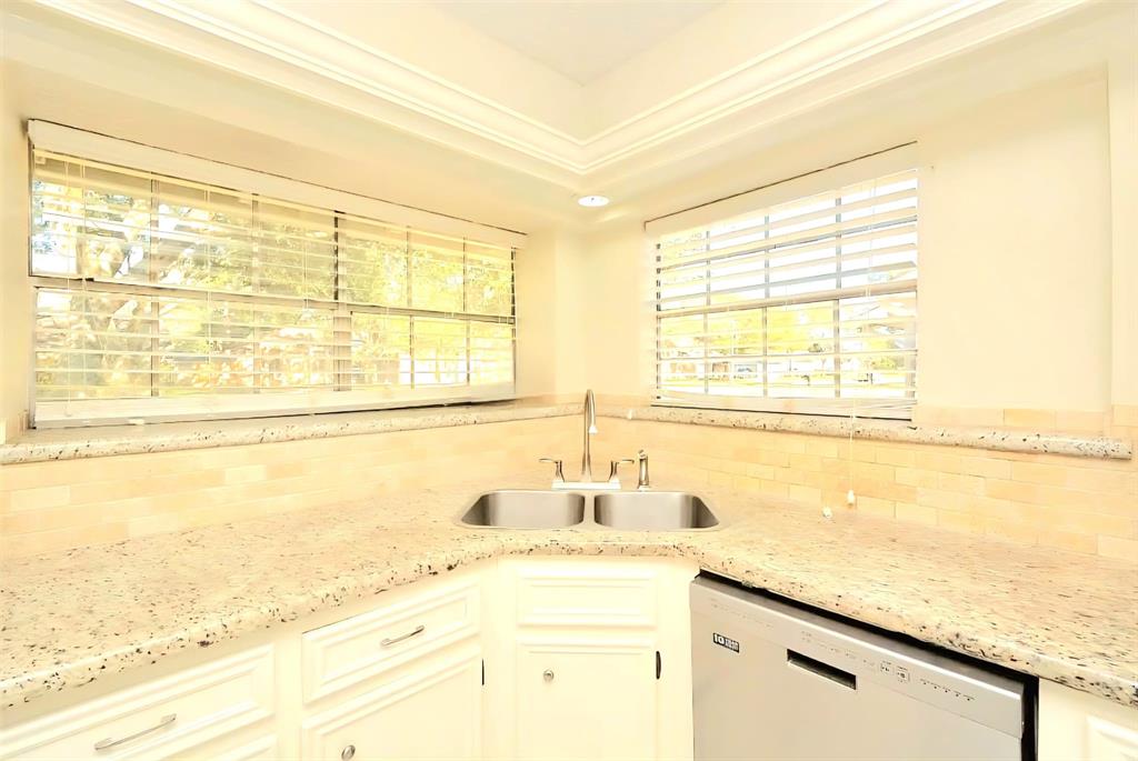 839 Hidden Canyon Road, Katy, Texas image 8