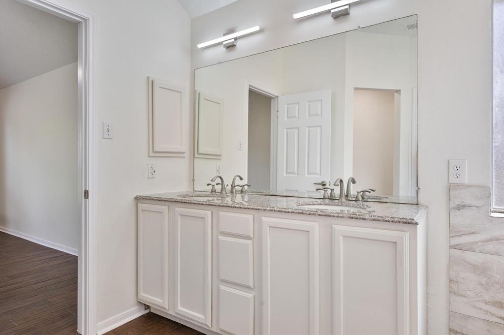 3118 Pheasant Trail Drive, Sugar Land, Texas image 24