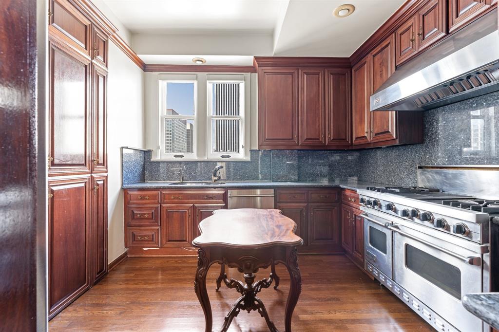 1700 Main Street 7B