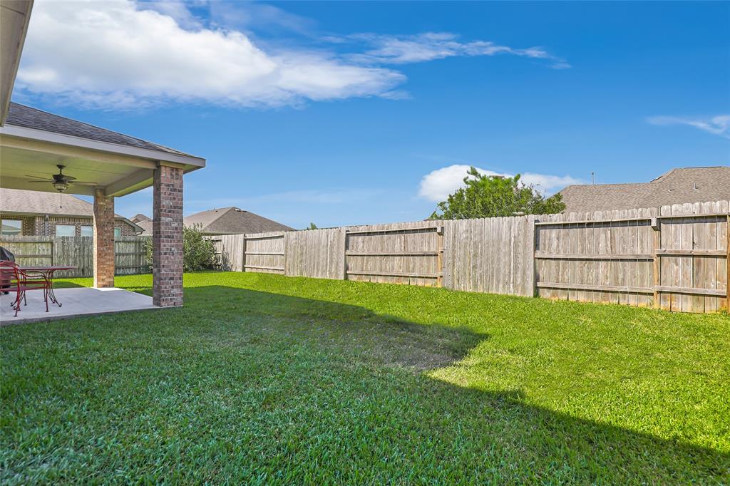 2324 Vineyard Terrace Lane, League City, Texas image 29