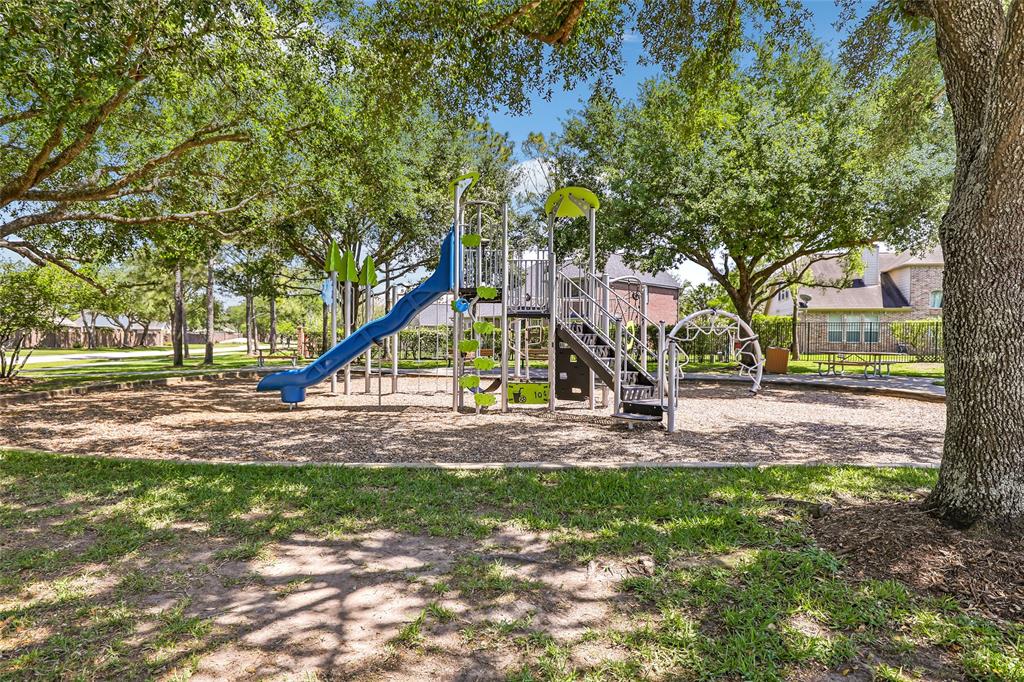 2324 Vineyard Terrace Lane, League City, Texas image 34