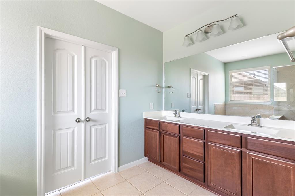 2324 Vineyard Terrace Lane, League City, Texas image 15