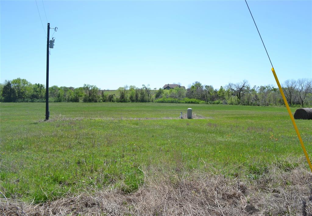 5568 Bleiblerville Road, Bleiblerville, Texas image 2