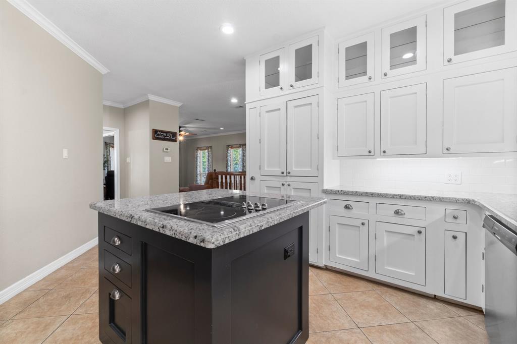 2906 Penninsula Point, Montgomery, Texas image 24