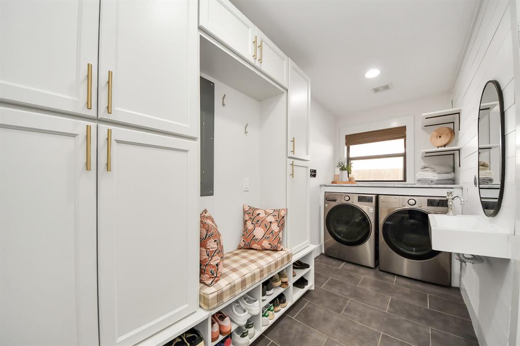 2019 De Milo Drive, Houston, Texas image 8